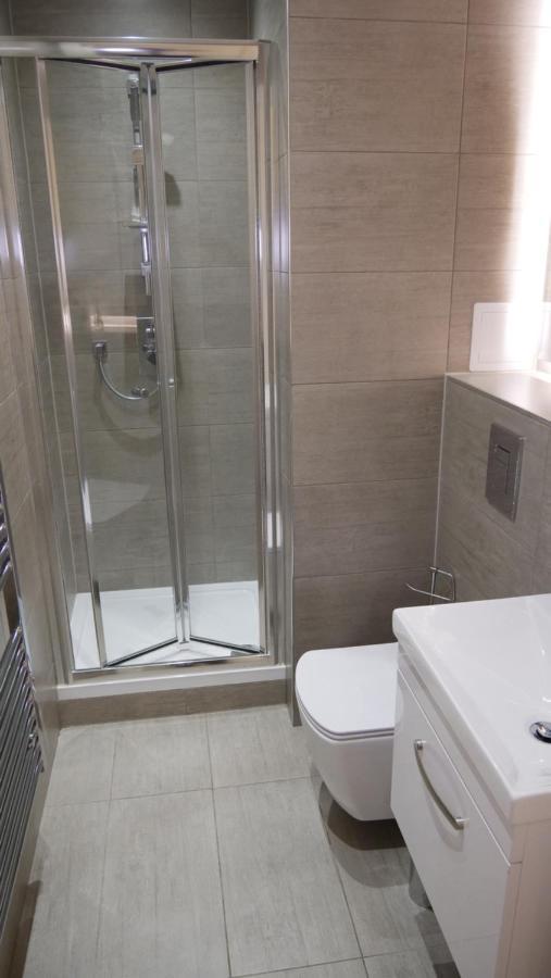 Stylish 2 Bedrooms, 2 Bathrooms With Workspace In מילטון קינס מראה חיצוני תמונה